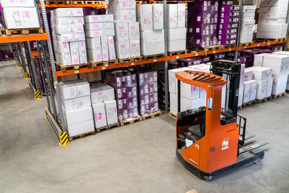 Real-time on-demand delivery and courier driver mobile application interface