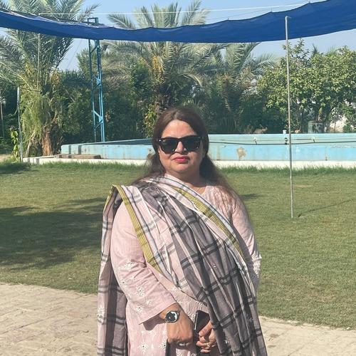 Aasia N. || item.role}