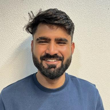 Akhlak H. - Software Engineer - Mobile, Backend and iOS Platforms