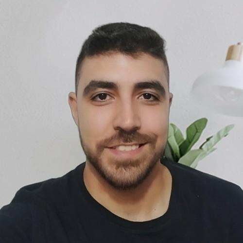 Alejandro R. || item.role}