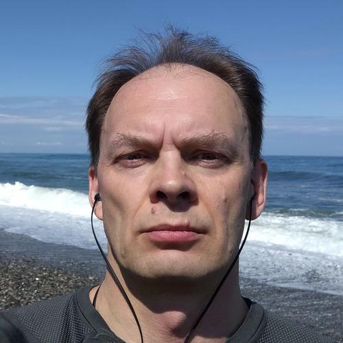 Alex P. || item.role}