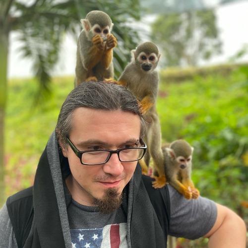 Alexandru R. || item.role}