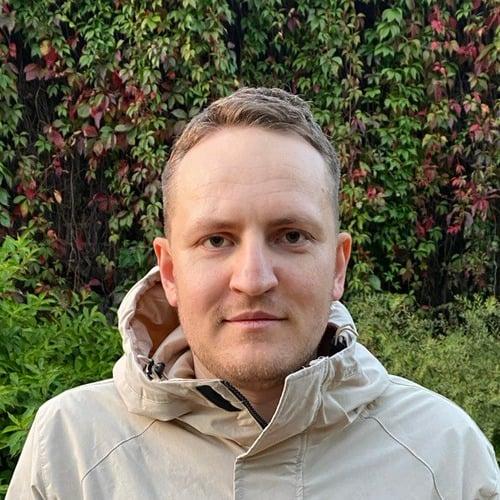 Aliaksandr B. || item.role}