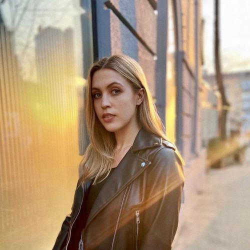 Anastasiia P. || item.role}