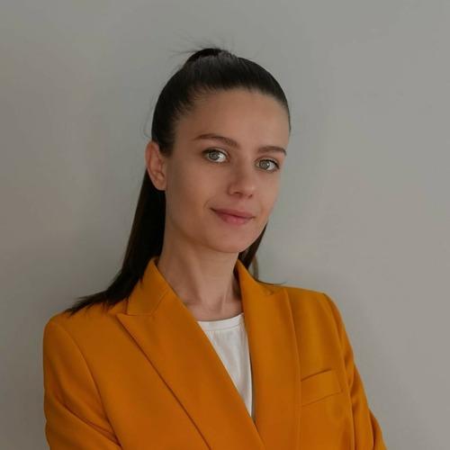 Anastasiia S. || item.role}