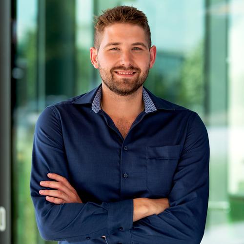 Antonius M. || item.role}