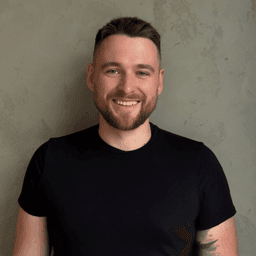 Artur W. - Junior Mobile Engineer - Kotlin, Android and App Development