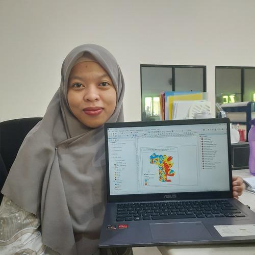 Asri Ayuni R. || item.role}