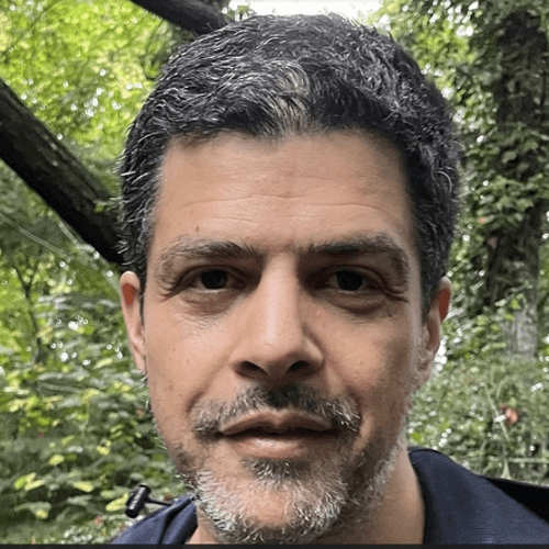 Aurelien D. - Prompt Engineer