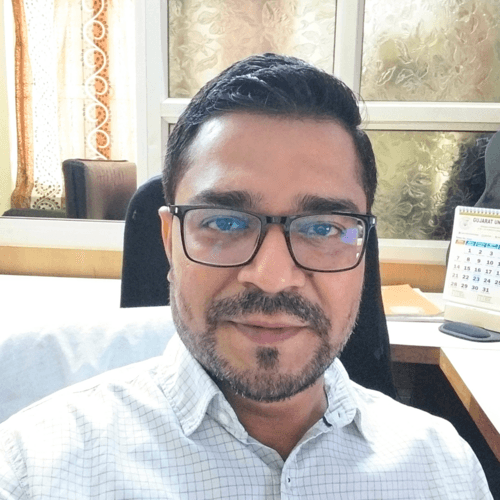 Avinash P. || item.role}