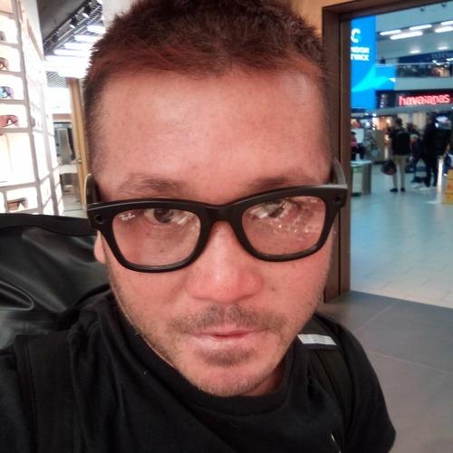 Billy L. || item.role}