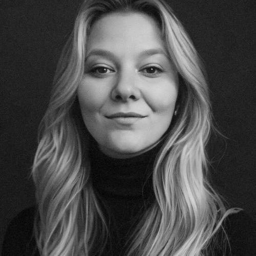 Brigitta-Roberta R. || item.role}