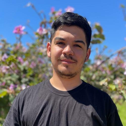 Carlos B. || item.role}