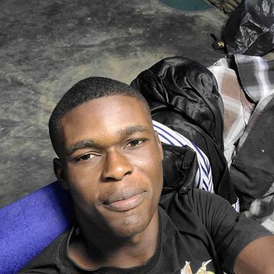 Chukwuka R. - Senior Frontend Engineer - React, Tailwind CSS and Web Development