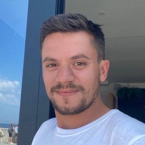 Dakota C. || item.role}