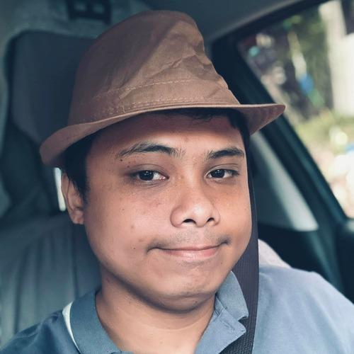 Daniel D. || item.role}