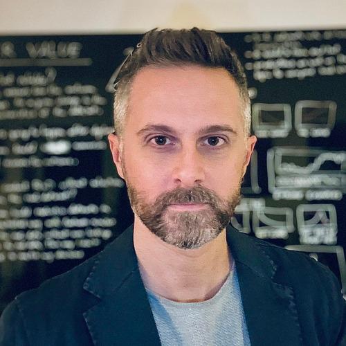 Daniele M. || item.role}