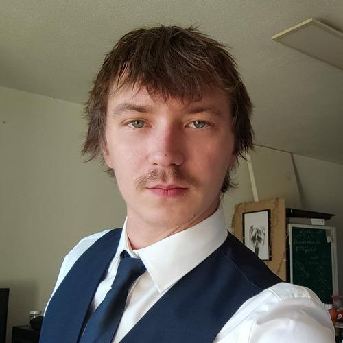 Darian W. || item.role}