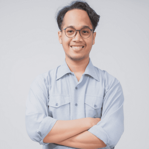 Deva H. || item.role}