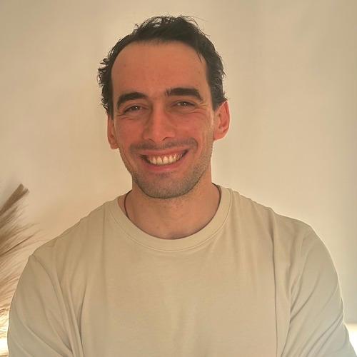 Elijah Sylejman L. || item.role}