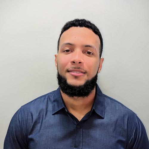 Erasmo R. || item.role}