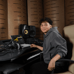 Eric B. - Software Engineer - Audio, Music Production and Sound Design