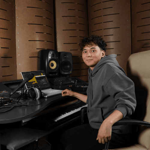 Eric B. || item.role}