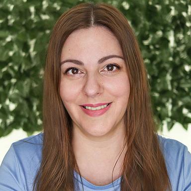 Esther W. - Software Engineer - Cloud, Web and Modern Frameworks