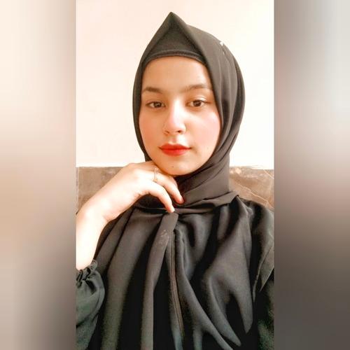 Fizza A. || item.role}