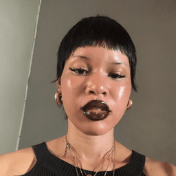 Funmilayo  F. - Software Engineer - Frontend, Mobile and Modern Frameworks