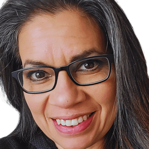 Gabriela B. || item.role}