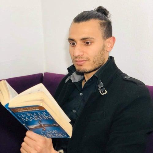 Ghassen G. || item.role}