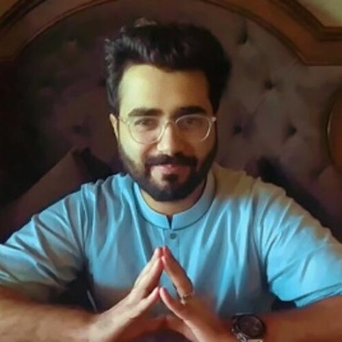 Hamza A. || item.role}