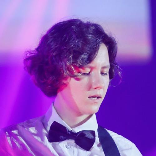 Hanna H. || item.role}