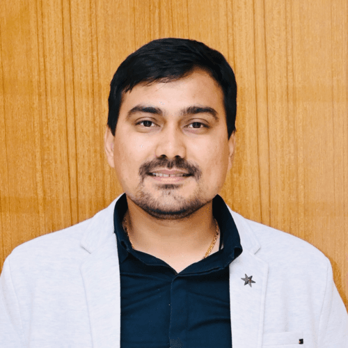 Hardik G. || item.role}