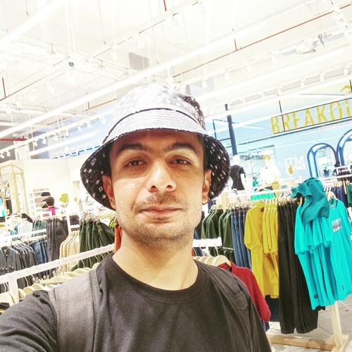 Hassan S. || item.role}