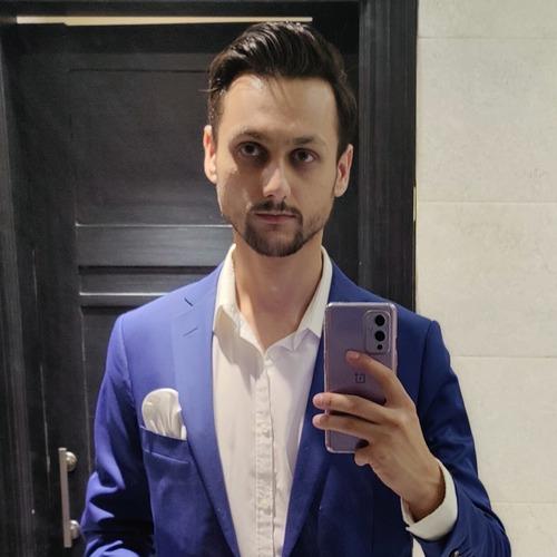 Hassan W. || item.role}