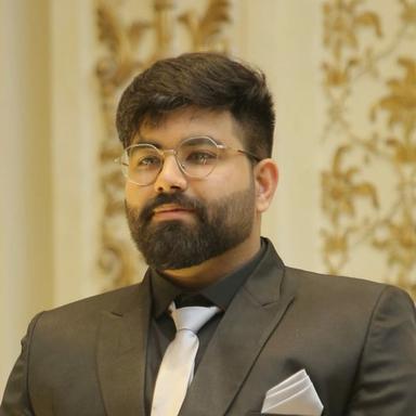 Huzaifa A. - Software Engineer - Frontend, Web and Ecommerce Platforms