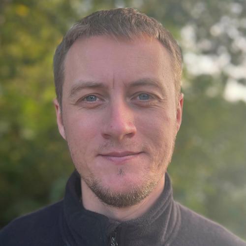 Igor M. || item.role}