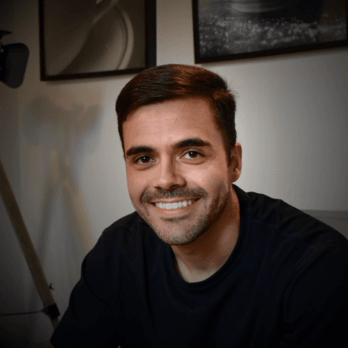 Jair J. || item.role}