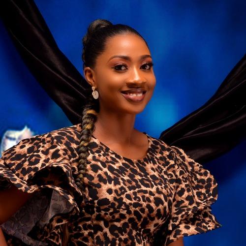 Janeys D. || item.role}