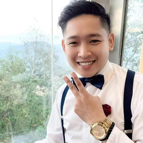 Jeric Ian T. || item.role}