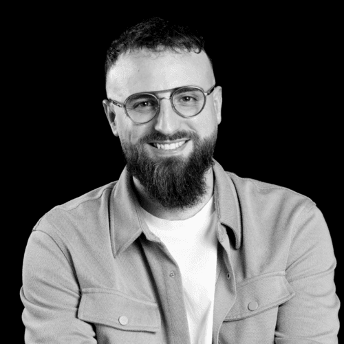 Juan Manuel S. || item.role}