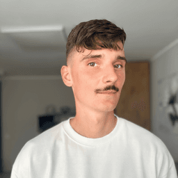 Kacper H. - Senior Full-Stack Engineer - React, Node and AI Platforms