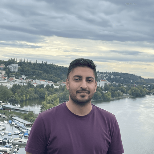 Karan S. || item.role}