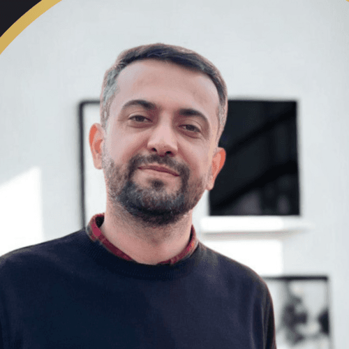 Karim Z. || item.role}