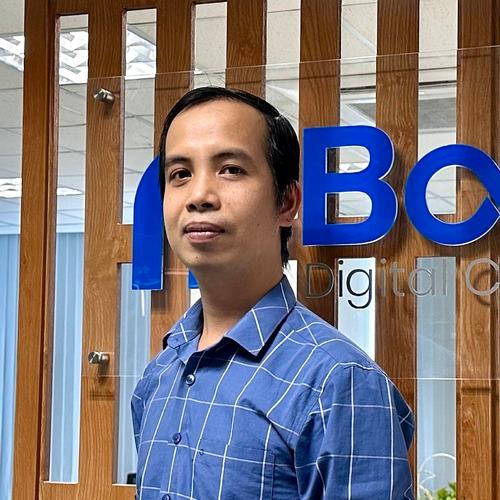 Khoa T. || item.role}