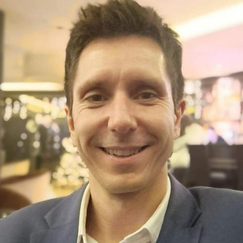 Krzysztof B. || item.role}