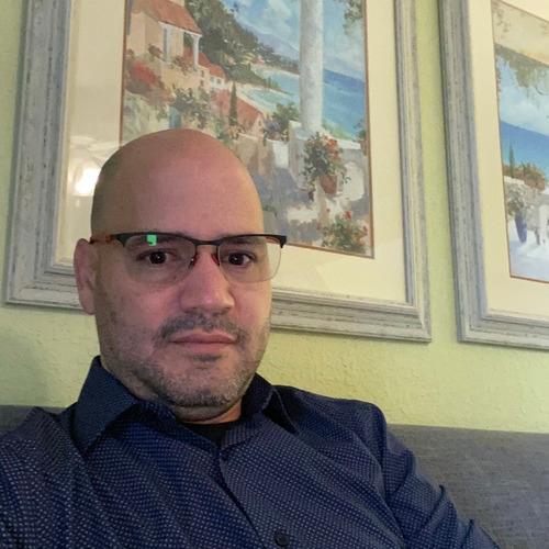 Leonel S. || item.role}