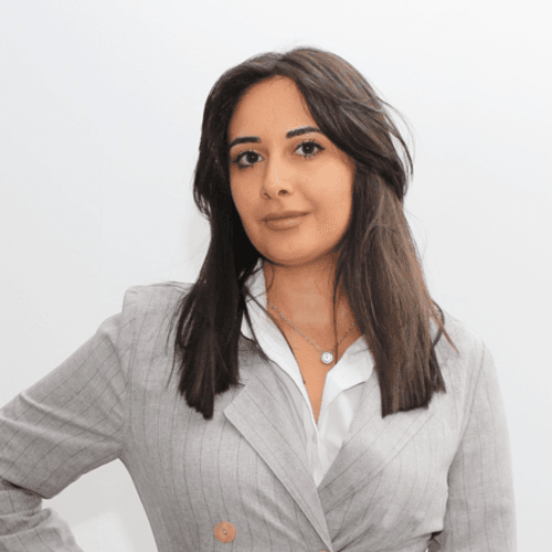 Lilit G. || item.role}